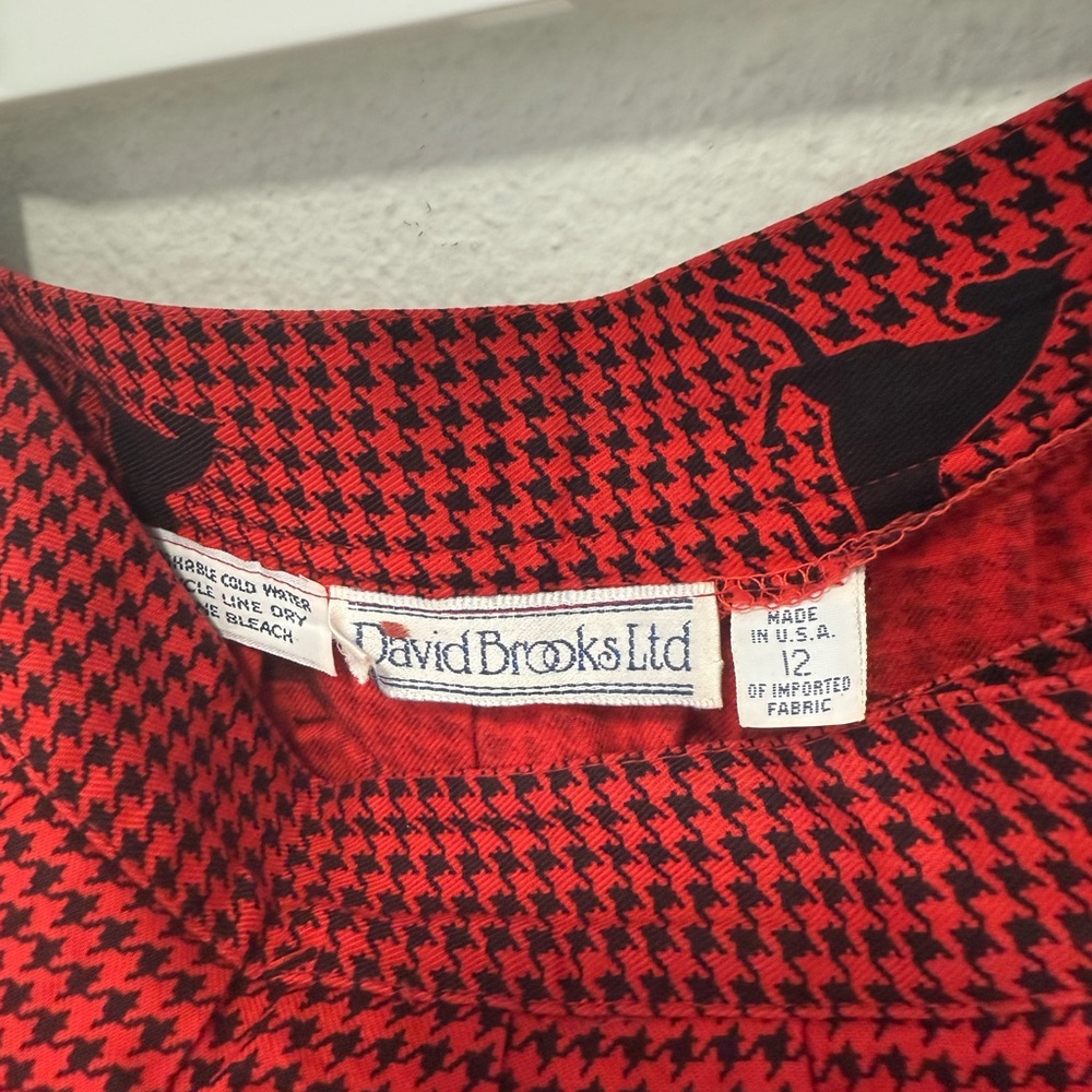 David Brooks Red and Printed Black Horse Houndstooth Skirt Size 12 - Picture 4 of 4